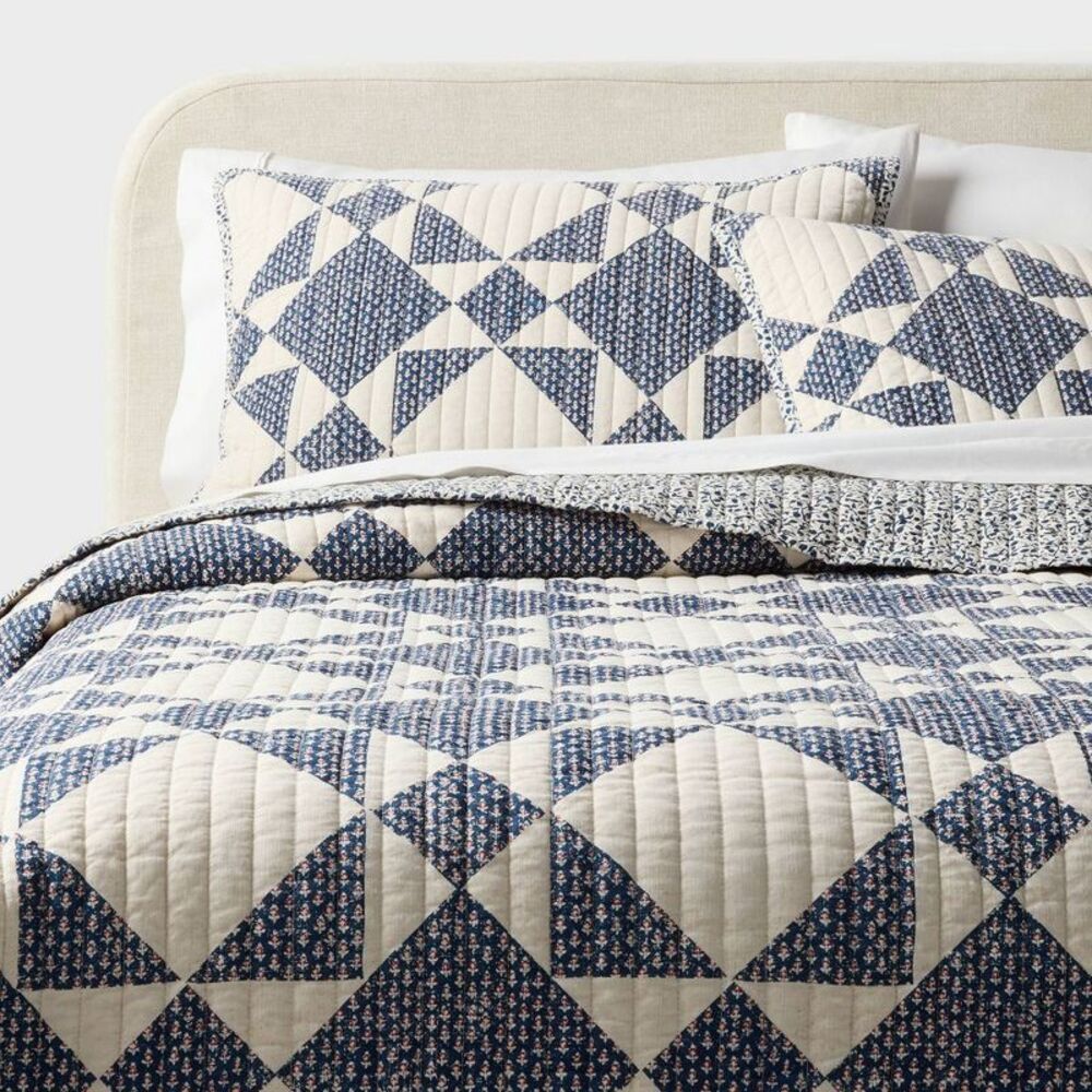 Full/Queen Patchwork Quilt Set Blue - Threshold